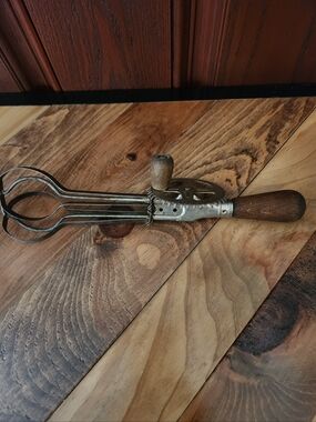 Antique Vintage Hand Held Egg Beater/Mixer With Wood Knob
